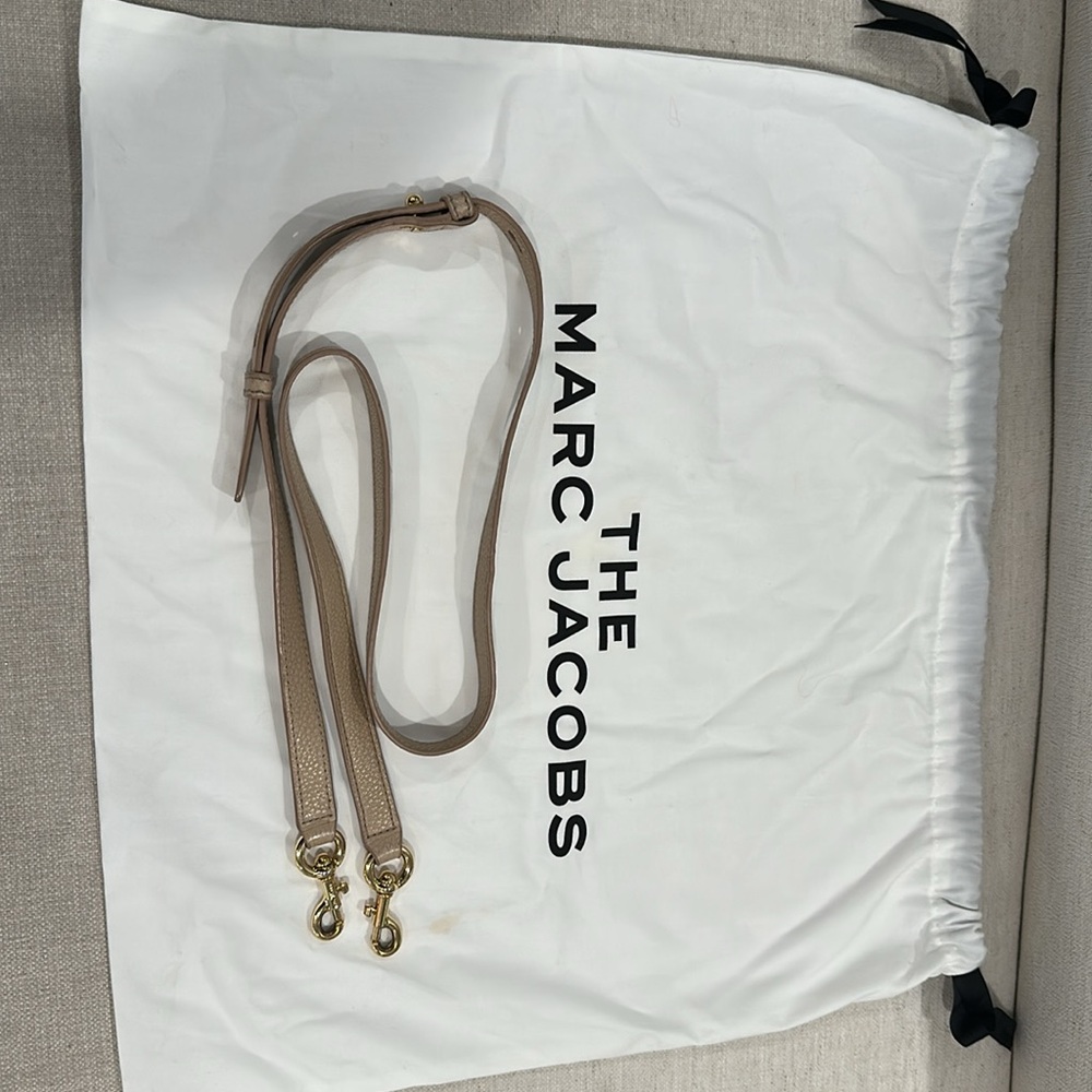 Marc Jacobs Rose Tote Bag Small
10in L x 5in D x 8in H - Picture 9 of 12